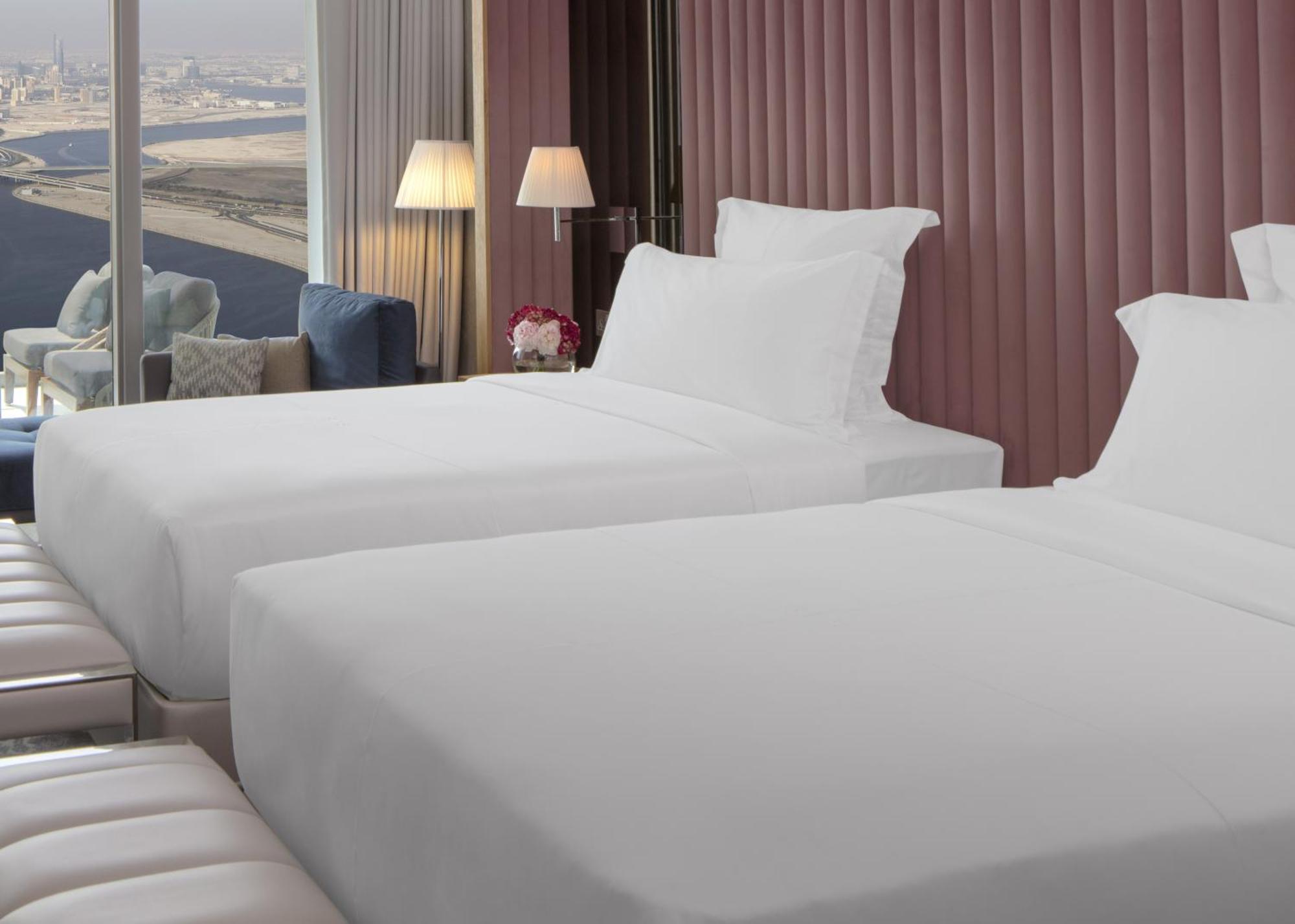 SLS Dubai Hotel&Residences Esterno foto